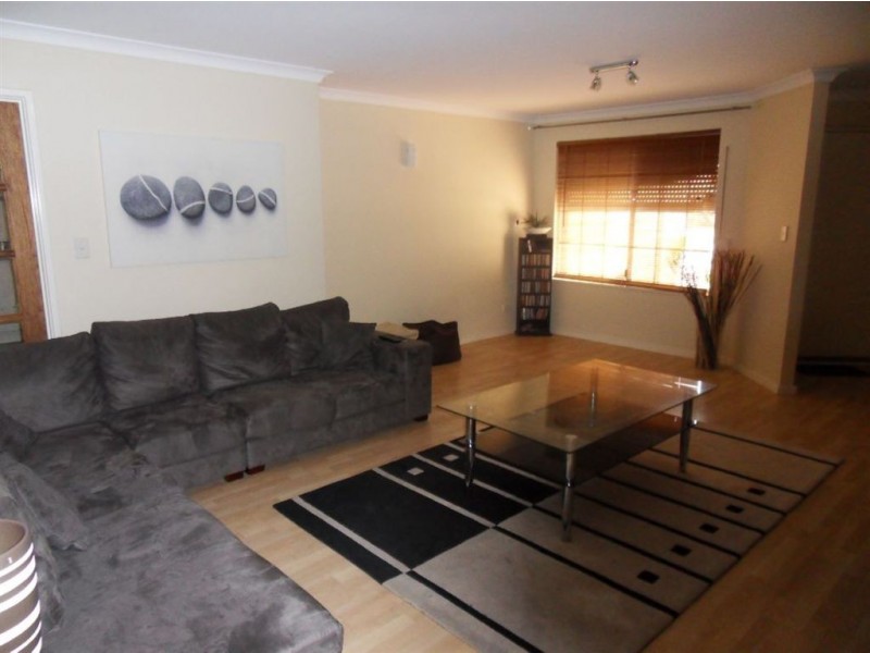 227 Amherst Road, Canning Vale WA 6155