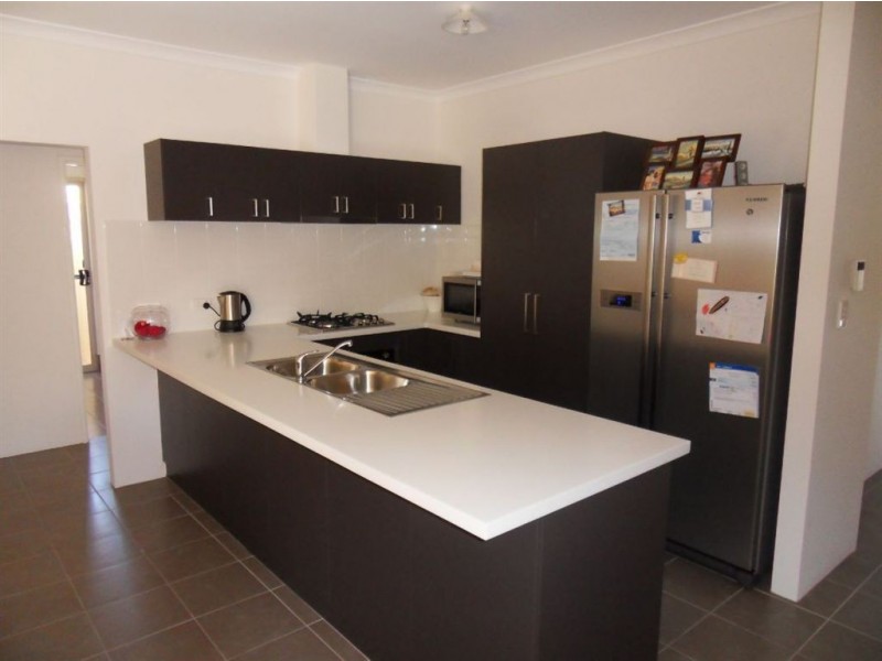 66a Amherst Road, Canning Vale WA 6155