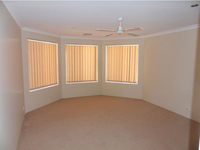 5 McKenzie Corner, Bertram WA 6167