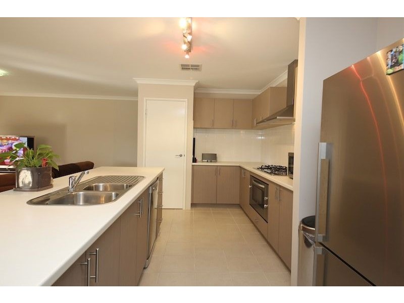 38 St Agnes Green, Southern River WA 6110