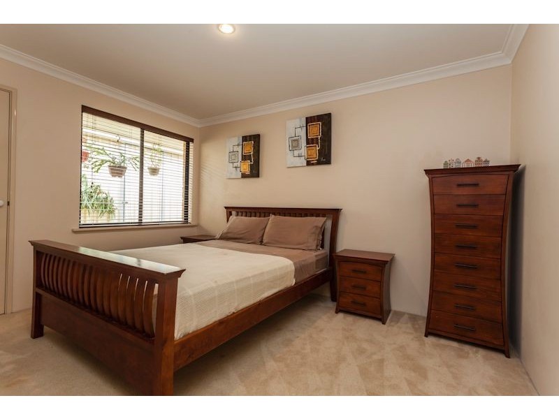 1 Everglades Close, Bibra Lake WA 6163