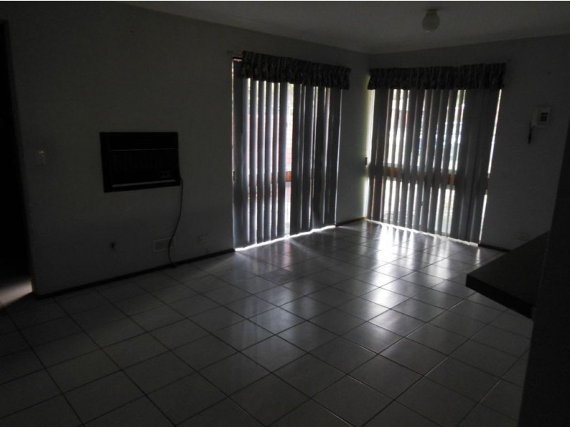 16 Tooting Street, Beckenham WA 6107