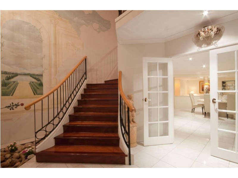 16 Deller Drive, Bibra Lake WA 6163