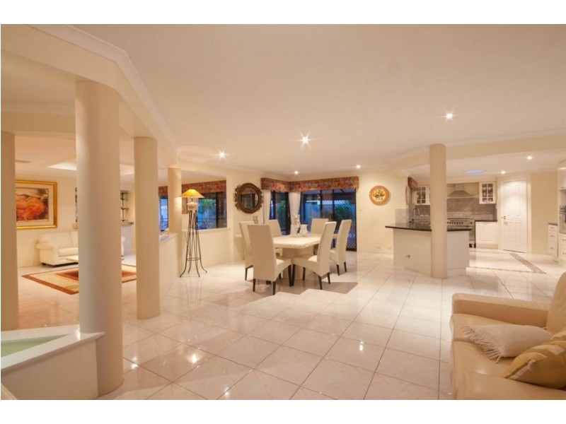 16 Deller Drive, Bibra Lake WA 6163