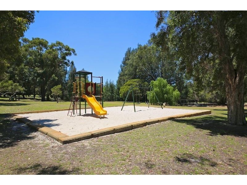 43 Karoonda Road, Booragoon WA 6154