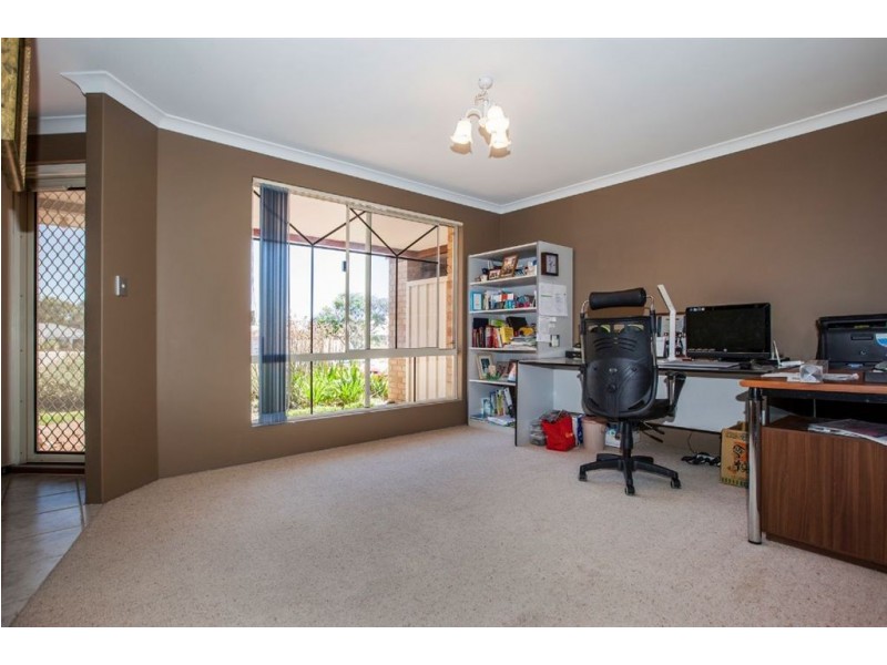 12 Woodland Dale, Canning Vale WA 6155