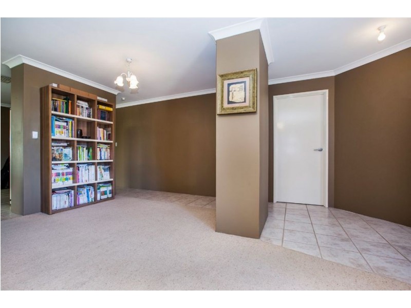 12 Woodland Dale, Canning Vale WA 6155