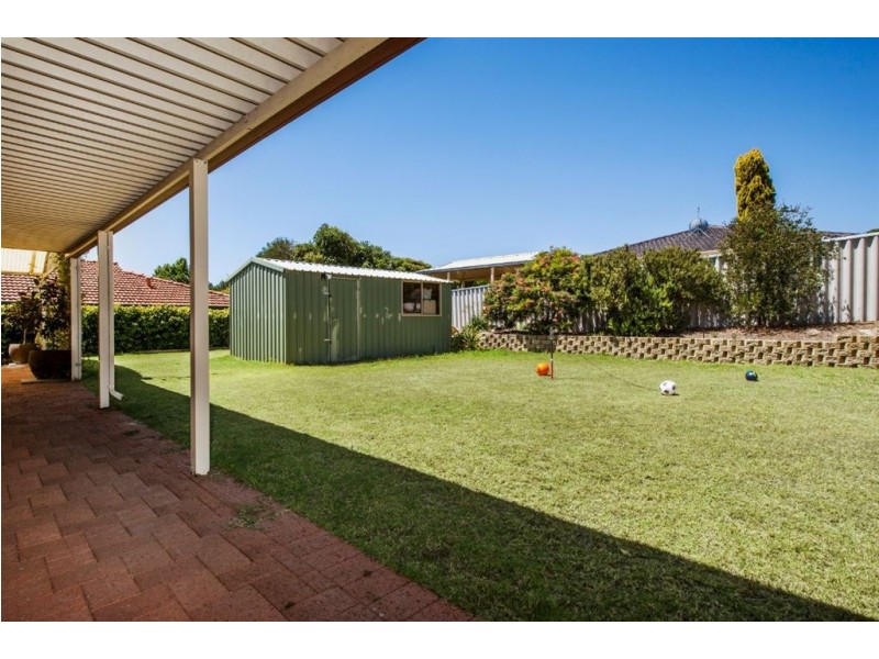 12 Woodland Dale, Canning Vale WA 6155