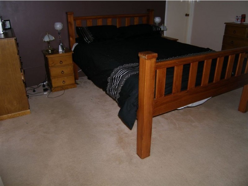 137 Seville Drive, Seville Grove WA 6112