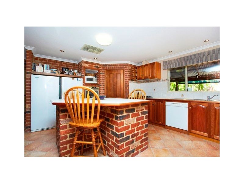 26 Marshwood Retreat, Bibra Lake WA 6163