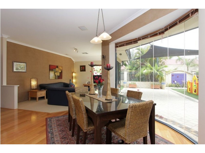 24 Bennett Drive, Canning Vale WA 6155