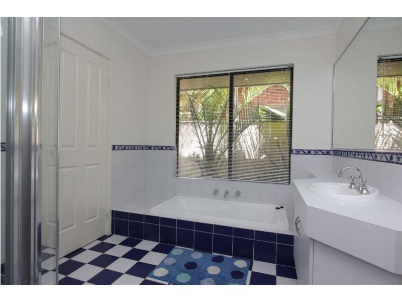 24 Bennett Drive, Canning Vale WA 6155