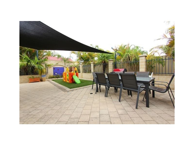 24 Bennett Drive, Canning Vale WA 6155