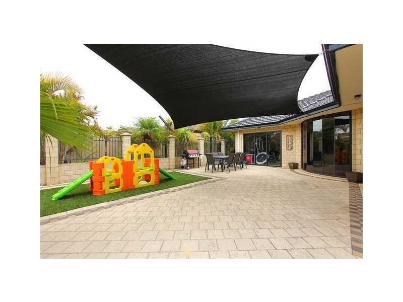 24 Bennett Drive, Canning Vale WA 6155