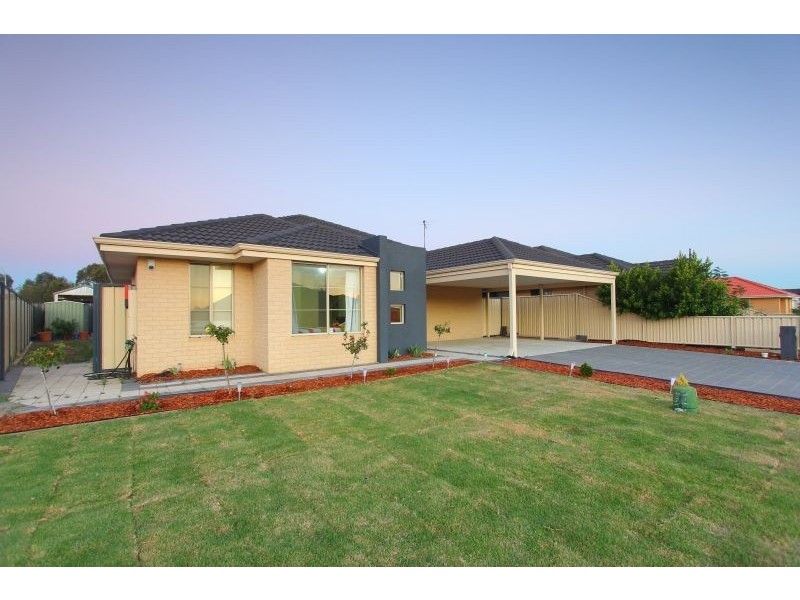 20 Rosemary Street, Wattle Grove WA 6107