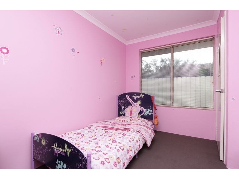 20 Rosemary Street, Wattle Grove WA 6107
