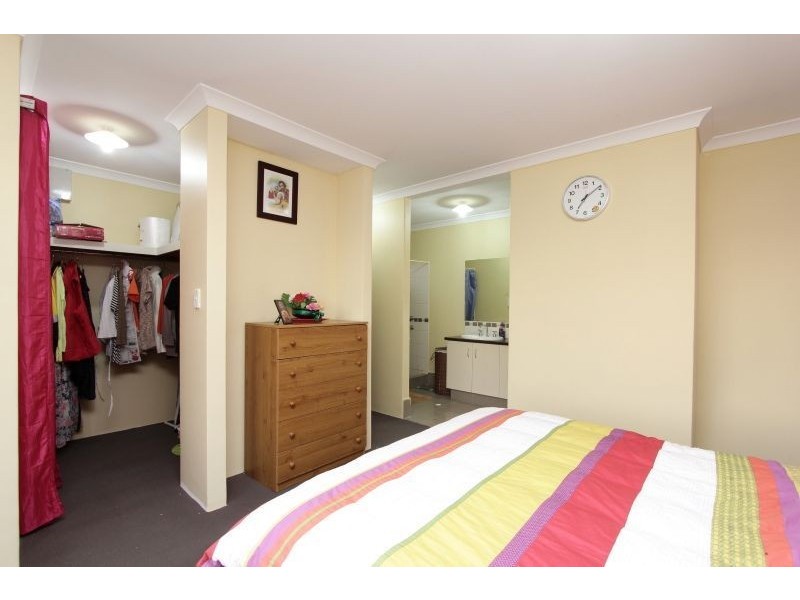 20 Rosemary Street, Wattle Grove WA 6107