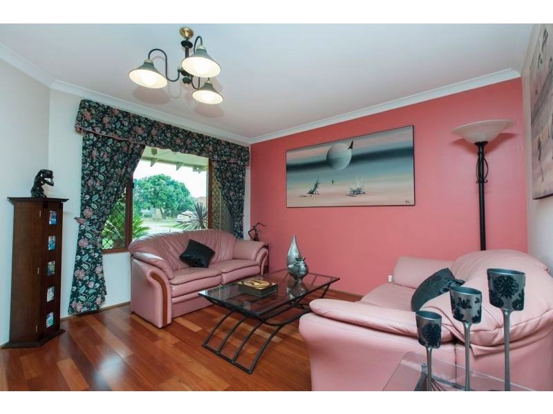 9 Moresby Close, Bibra Lake WA 6163