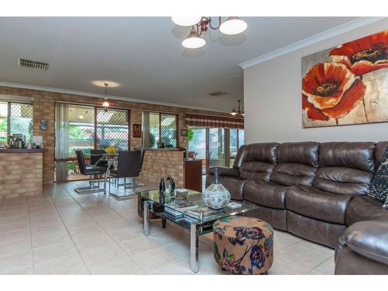 9 Moresby Close, Bibra Lake WA 6163