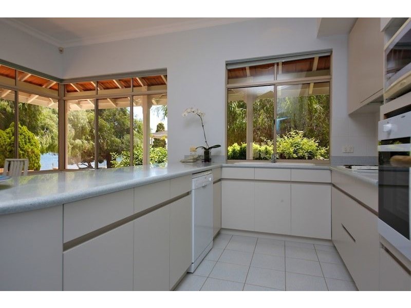 41a Melville Beach Road, Applecross WA 6153