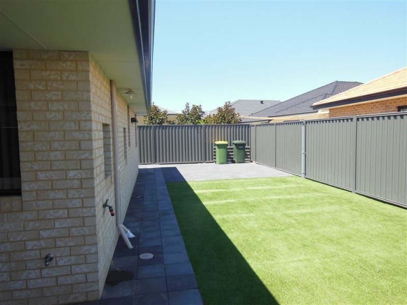 5 Baldessin Avenue, Harrisdale WA 6112