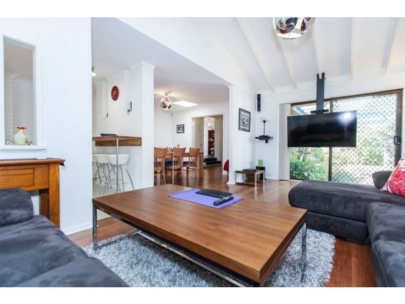 6 Kirby Way, Samson WA 6163