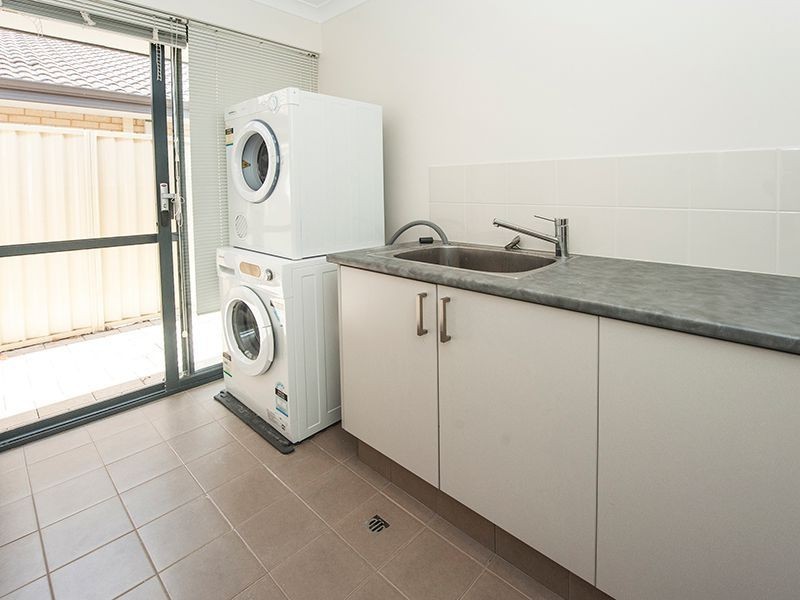 22b Terrigal Way, Armadale WA 6112