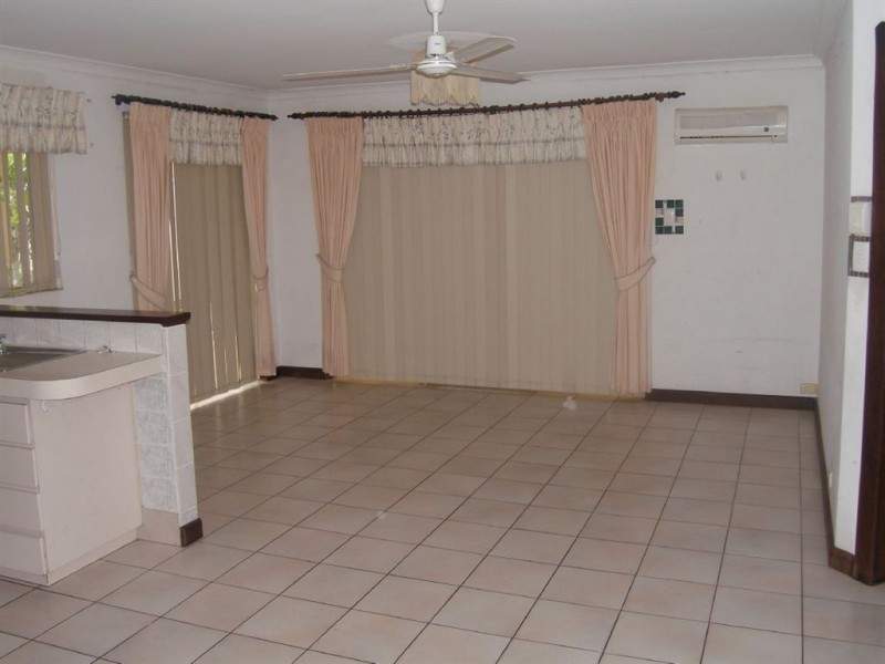 1/32 Abernethy Grove, Seville Grove WA 6112