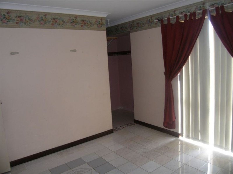 1/32 Abernethy Grove, Seville Grove WA 6112