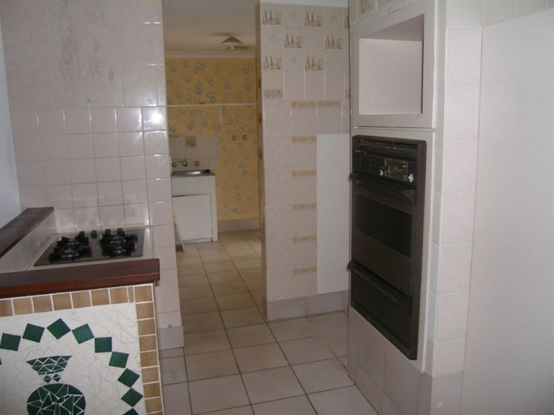 1/32 Abernethy Grove, Seville Grove WA 6112