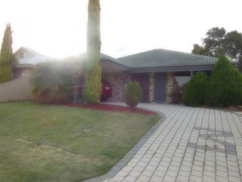3 Belaring  Place, Kenwick WA 6107