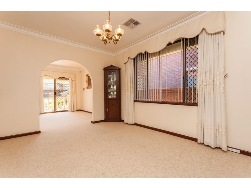 33 Hanlon Street, Hamilton Hill WA 6163