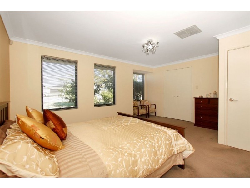 135 Shreeve Road, Canning Vale WA 6155