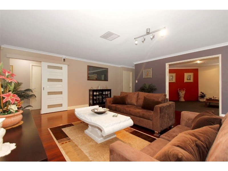 135 Shreeve Road, Canning Vale WA 6155