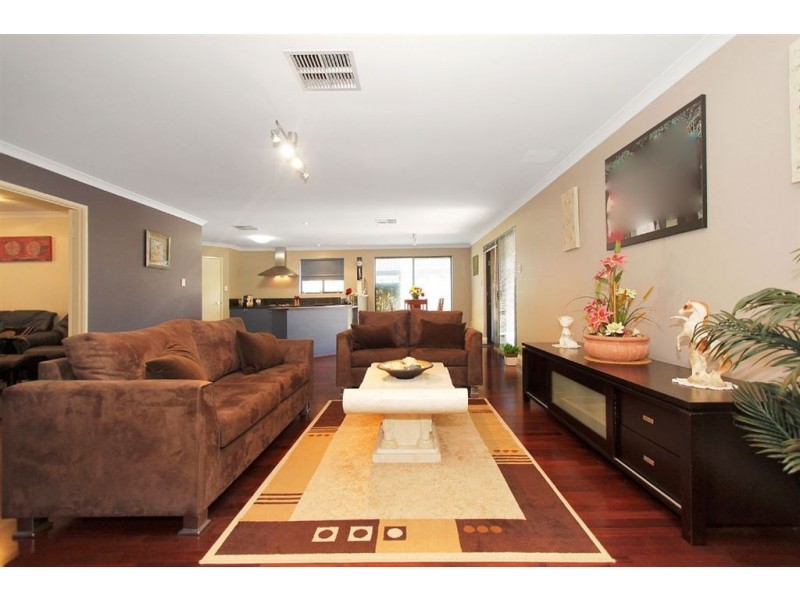 135 Shreeve Road, Canning Vale WA 6155