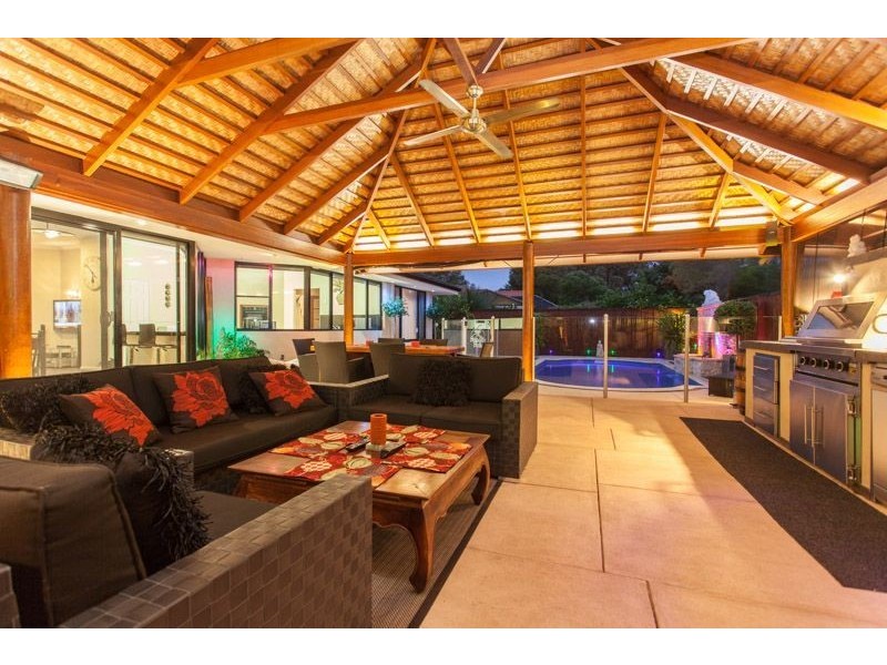 6 Strathcona Rise, Bibra Lake WA 6163