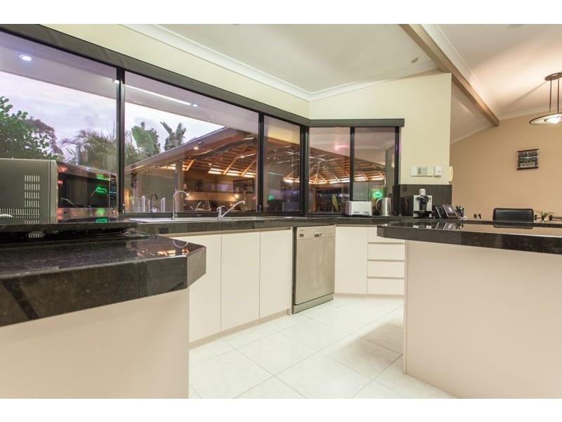 6 Strathcona Rise, Bibra Lake WA 6163