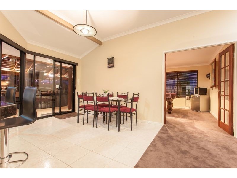 6 Strathcona Rise, Bibra Lake WA 6163