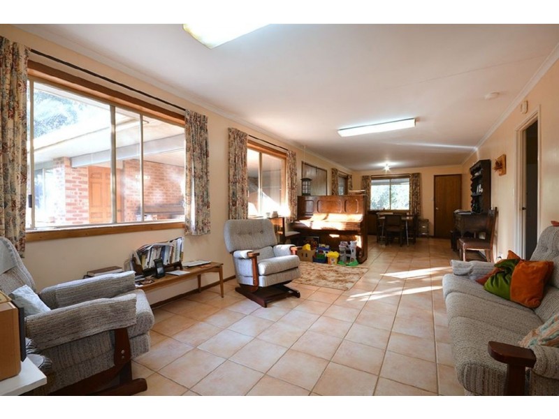 90 Stafford Road, Kenwick WA 6107