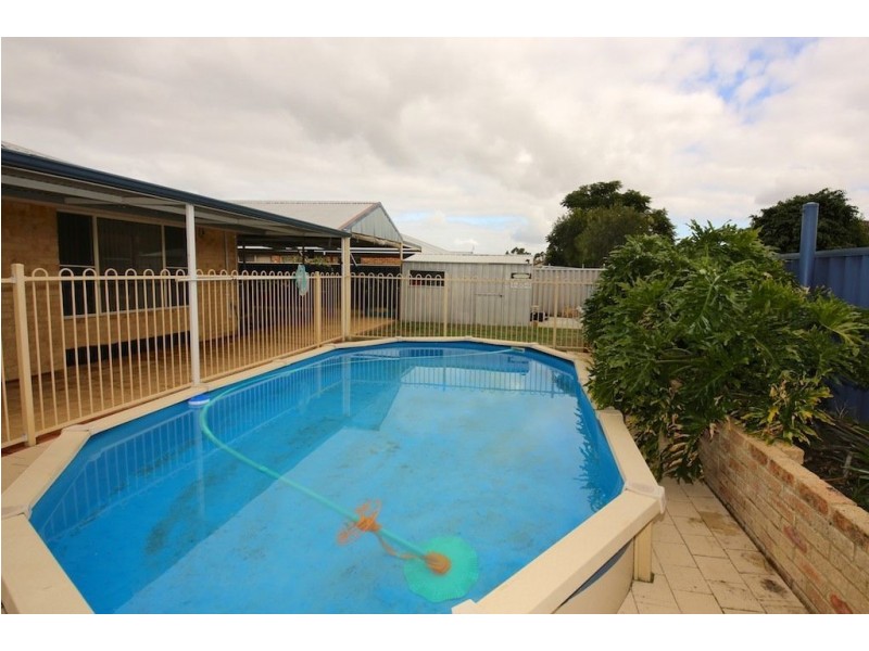 1 Pearce Court, Huntingdale WA 6110