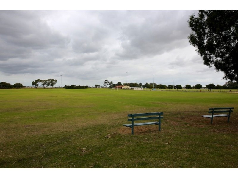 1 Pearce Court, Huntingdale WA 6110