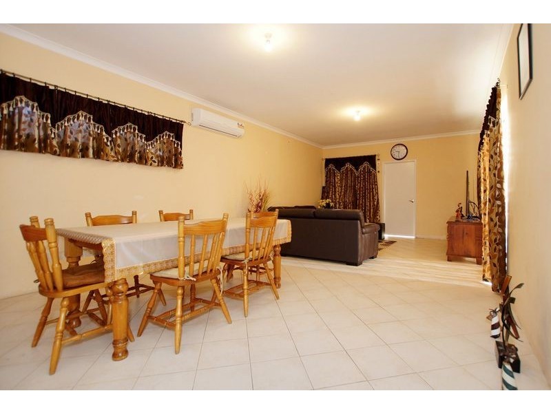 7 Tonbridge Way, Thornlie WA 6108