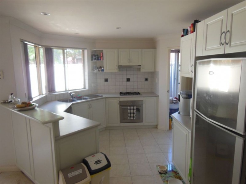 2B Roberts, Carlisle WA 6101