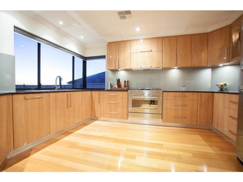 10 Tantabiddi Heights, Yangebup WA 6164