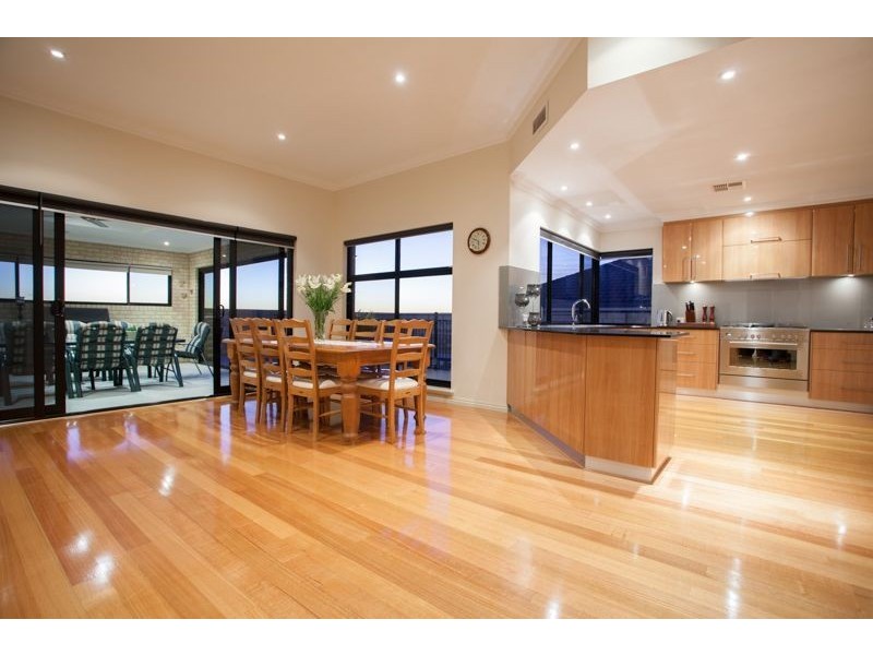 10 Tantabiddi Heights, Yangebup WA 6164