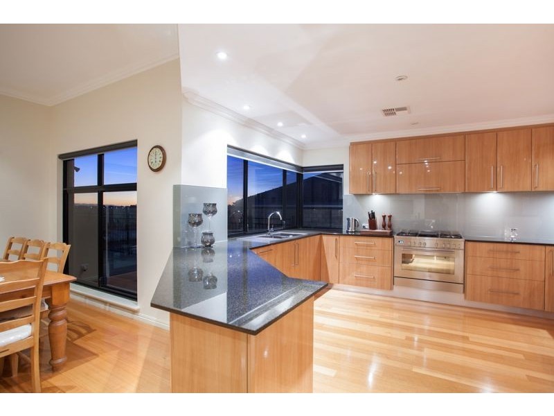 10 Tantabiddi Heights, Yangebup WA 6164