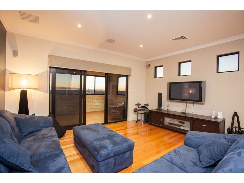 10 Tantabiddi Heights, Yangebup WA 6164