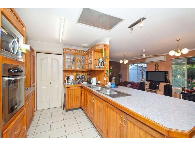 5 Dobell Street, Huntingdale WA 6110