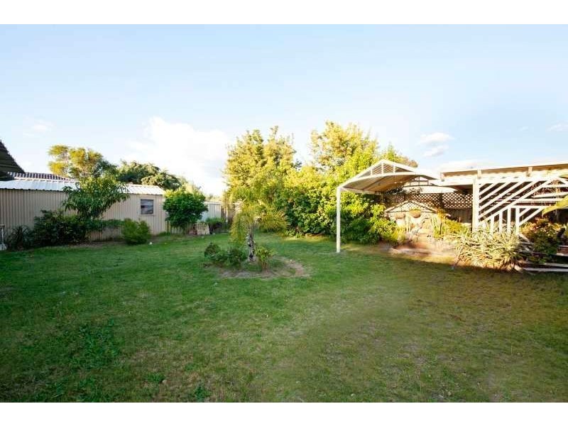 5 Dobell Street, Huntingdale WA 6110