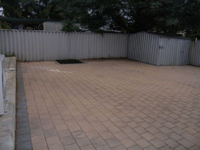 70 Riverside Lane, Seville Grove WA 6112